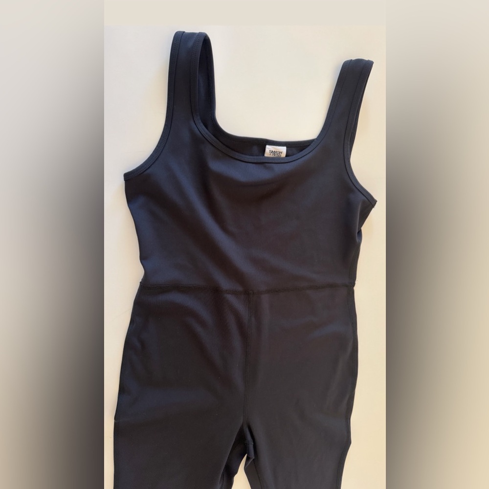 Black jumpsuit yoga